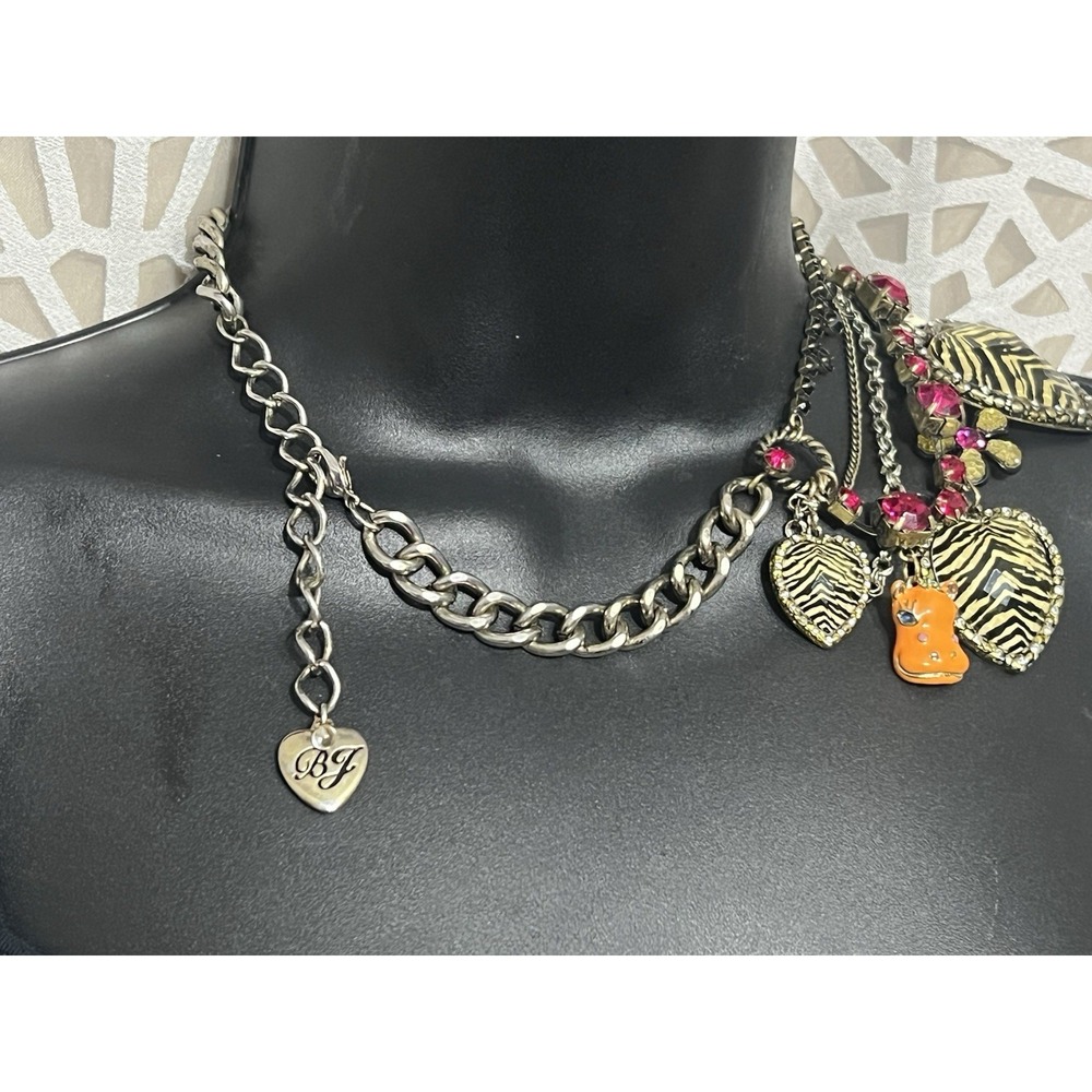 Betsey Johnson Safari Animal Charm Statement Necklace Zebra Heart - Picture 13 of 16